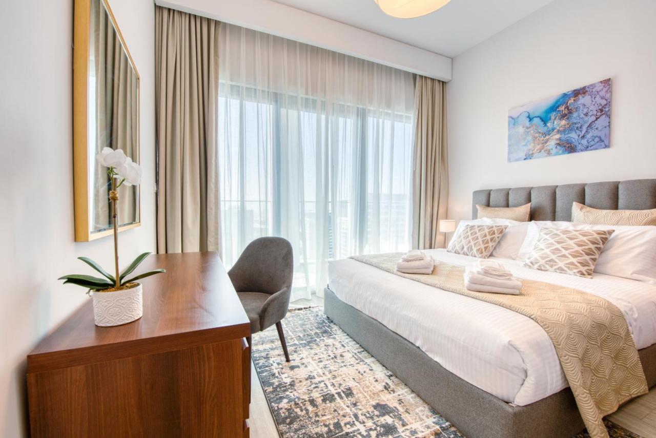 Sol Living - Sol Avenue Appartamento Dubai Esterno foto