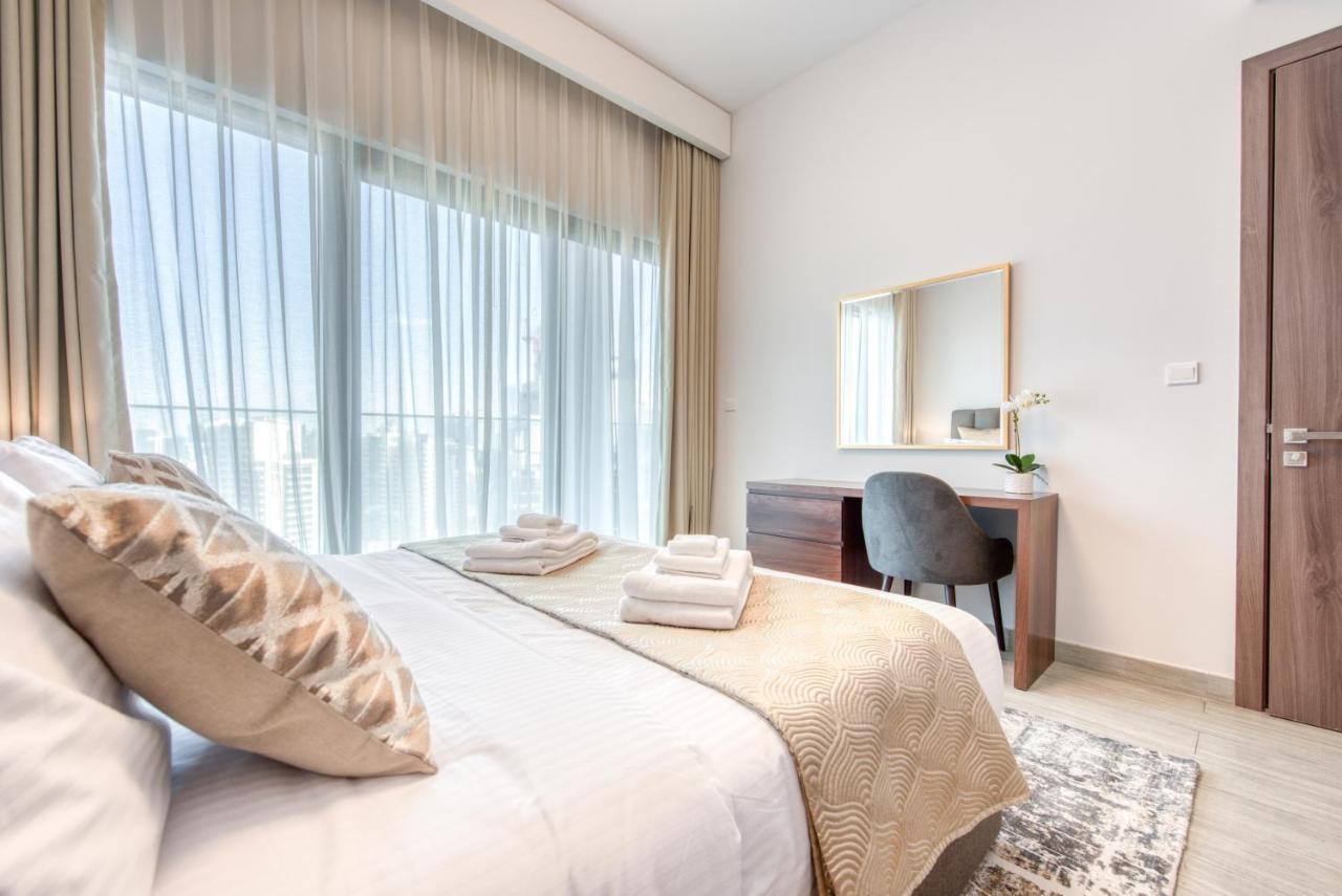 Sol Living - Sol Avenue Appartamento Dubai Esterno foto