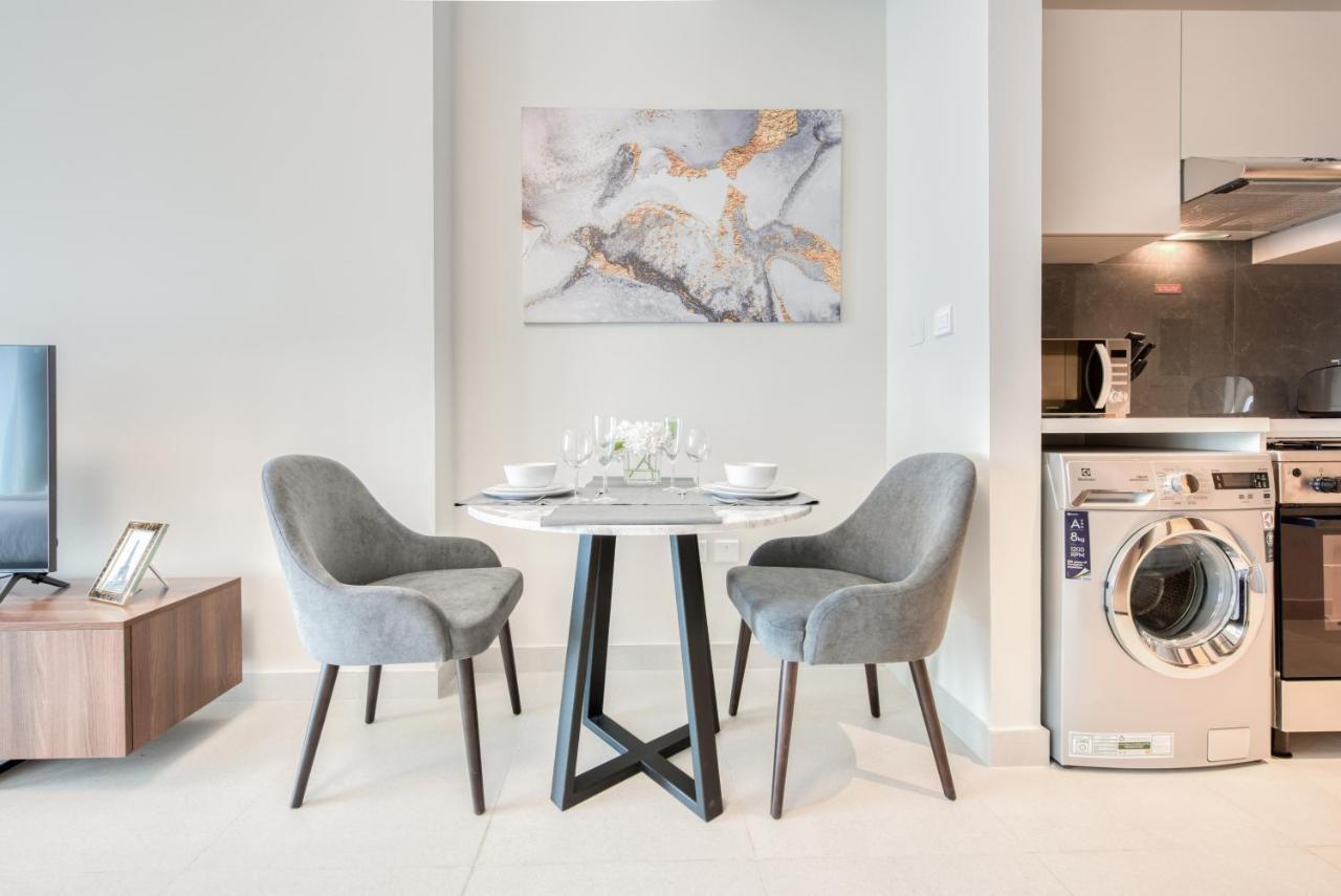 Sol Living - Sol Avenue Appartamento Dubai Esterno foto