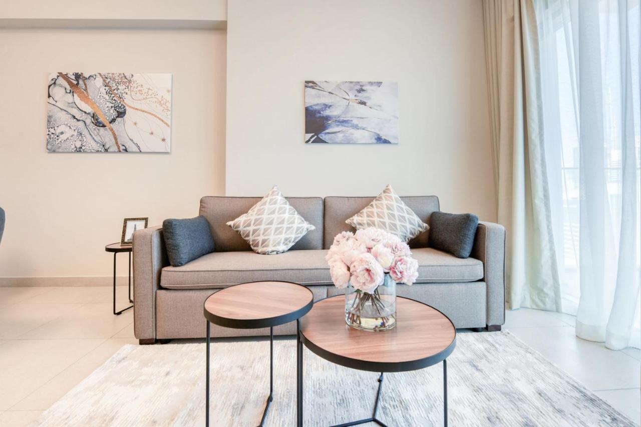 Sol Living - Sol Avenue Appartamento Dubai Esterno foto