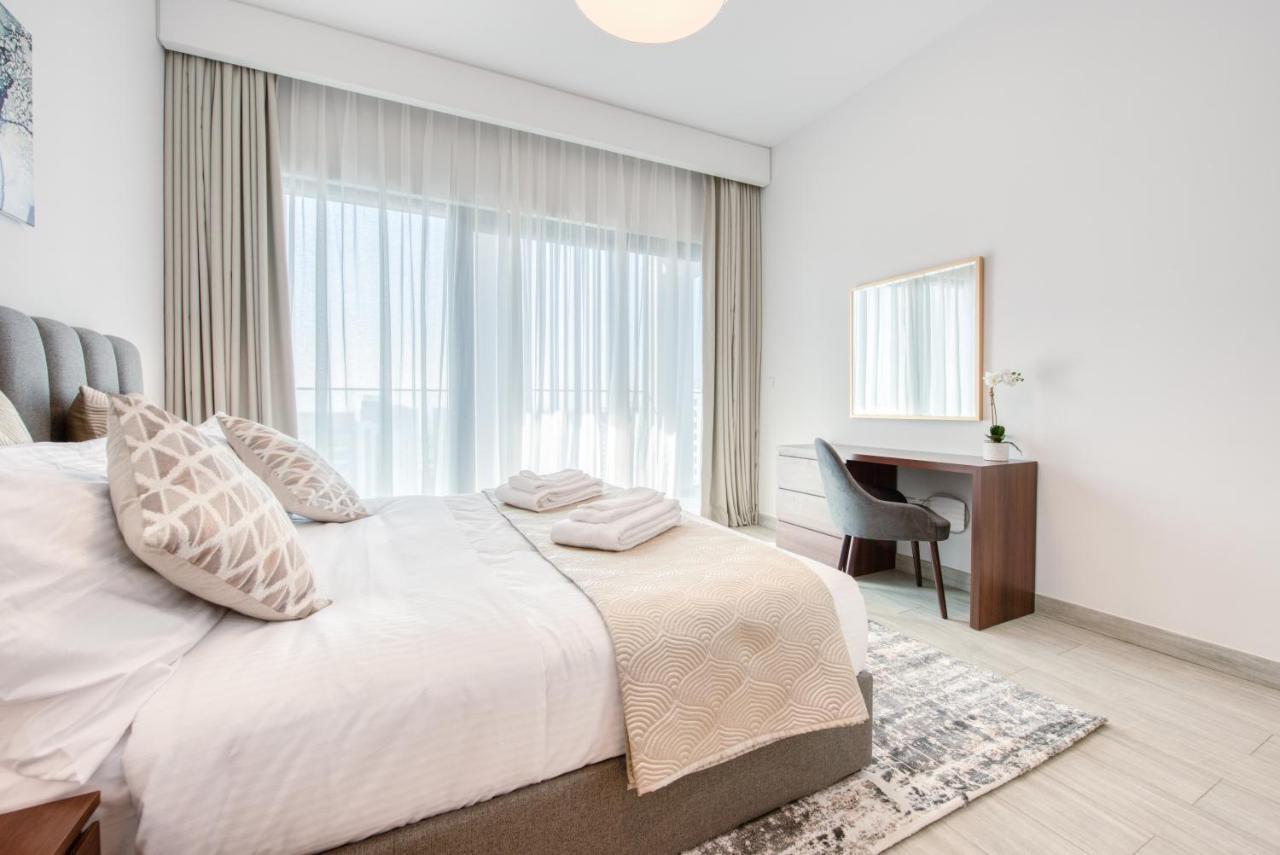 Sol Living - Sol Avenue Appartamento Dubai Esterno foto